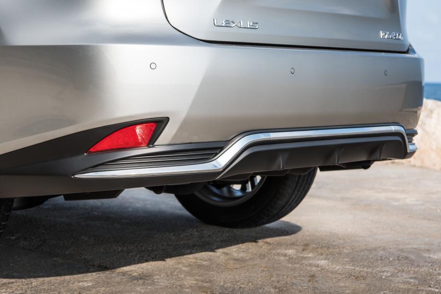 Детали экстерьера Lexus RX450h 2019 года  (WW) (фото 63 из 97)